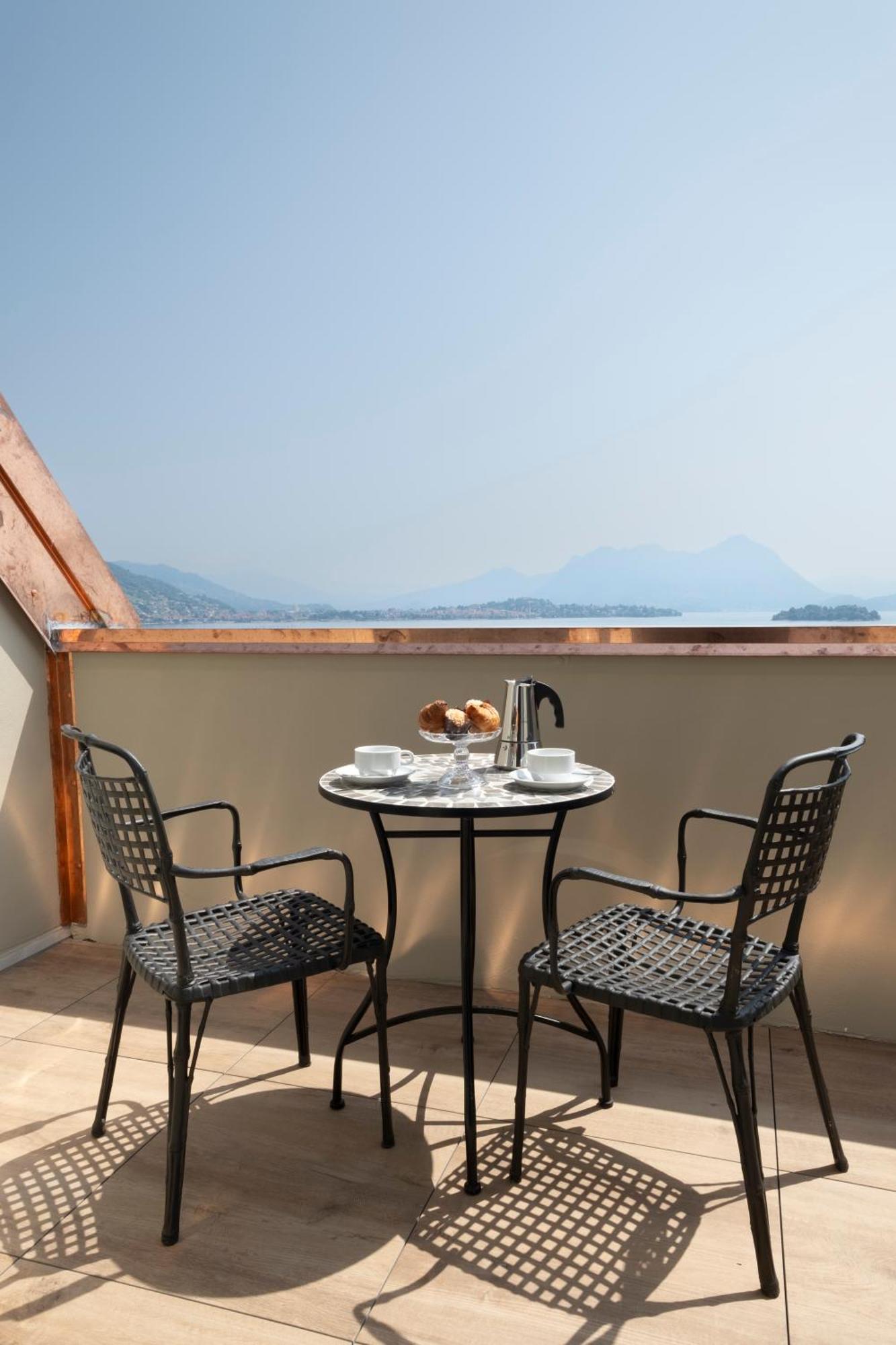 Residence Carl&Do Baveno Exterior photo